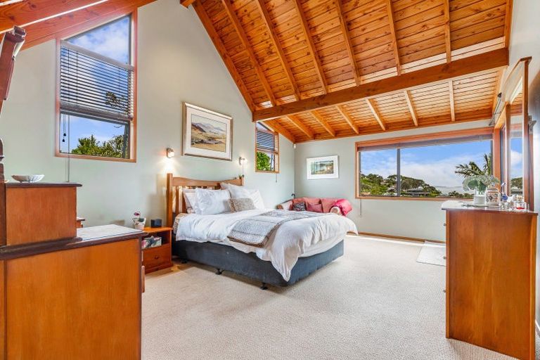 Photo of property in 3 Park Rise, Campbells Bay, Auckland, 0630