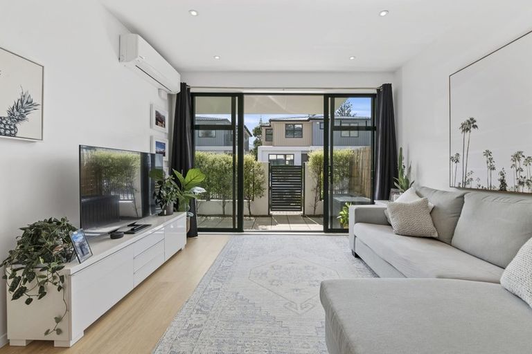 Photo of property in 5/445 Hibiscus Coast Highway, Orewa, 0931