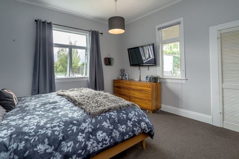Photo of property in 133 Adelaide Road, Dannevirke, 4930