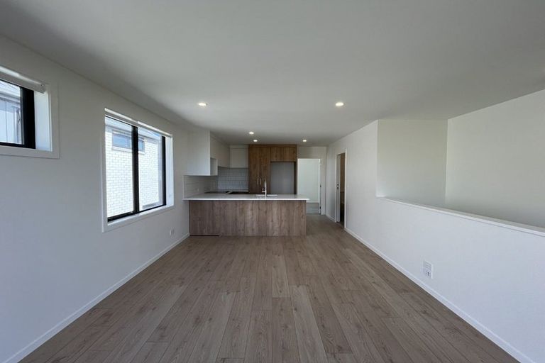 Photo of property in 7/23 Makomako Drive, Orewa, 0931