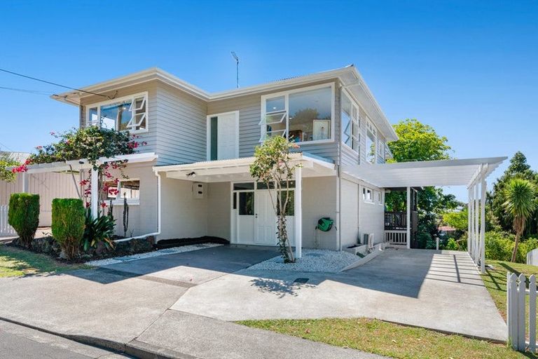 Photo of property in 42 Rawene Road, Birkenhead, Auckland, 0626