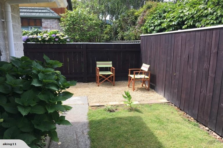 Photo of property in 6a Rewarewa Crescent, Waikanae, 5036