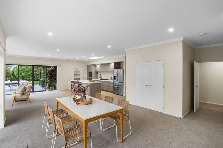 Photo of property in 100 Mcmahon Drive, Aidanfield, Christchurch, 8025