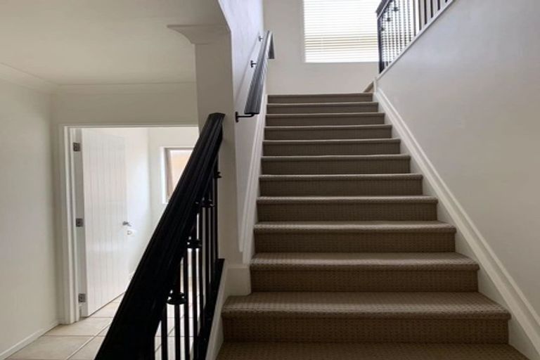 Photo of property in 7 Lissleton Drive, East Tamaki, Auckland, 2013