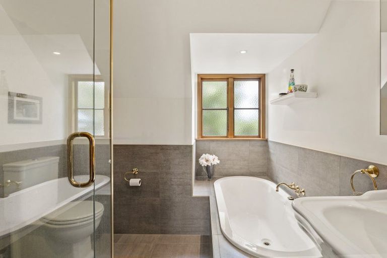 Photo of property in 12 Glenburn Place, Avonhead, Christchurch, 8042