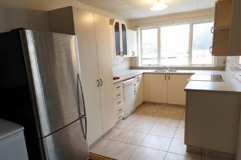 Photo of property in 13 Broadbent Street, Riccarton, Christchurch, 8041