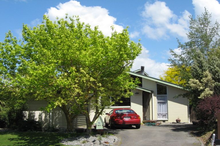 Photo of property in 13 Martyn Street, Rangiora, 7400