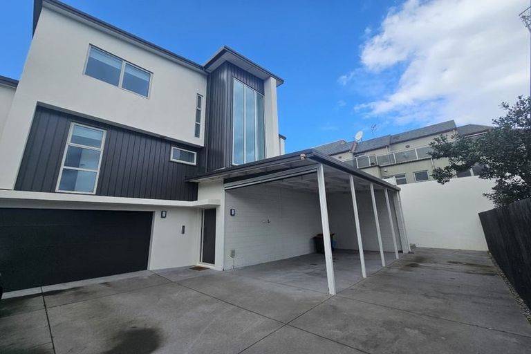 Photo of property in 347a Oceanbeach Road, Mount Maunganui, 3116