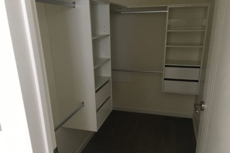 Photo of property in 8 Tawa Place, Orewa, 0931