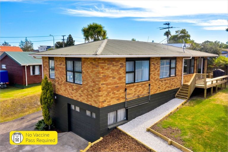 Photo of property in 78a Wharf Road, Te Atatu Peninsula, Auckland, 0610