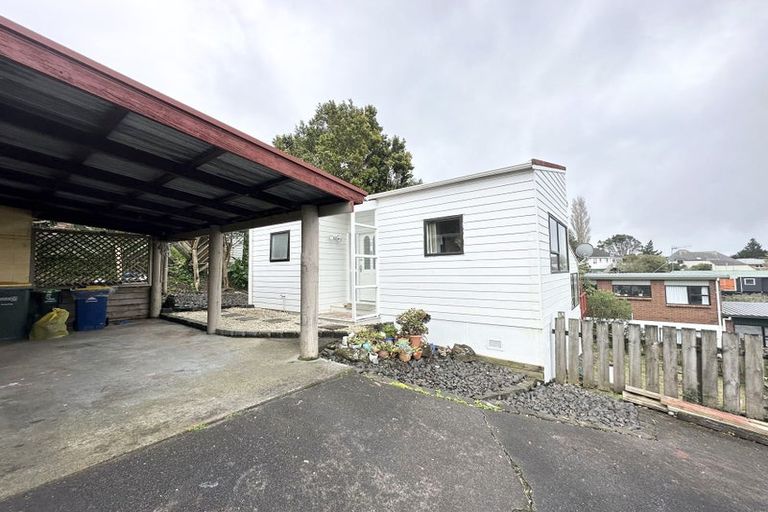 Photo of property in 2/191 Mokoia Road, Birkenhead, Auckland, 0626