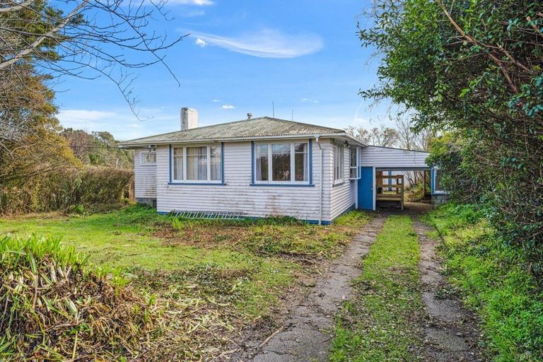 Photo of property in 1347 Devon Road, Brixton, Waitara, 4382
