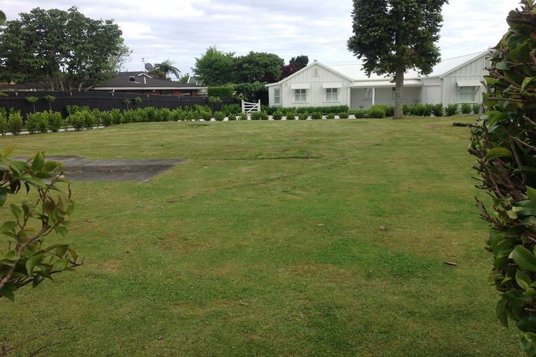 Photo of property in 21 Holsworthy Road, Lower Vogeltown, New Plymouth, 4310