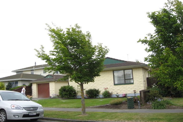 Photo of property in 32 Cowes Street, Avondale, Christchurch, 8061