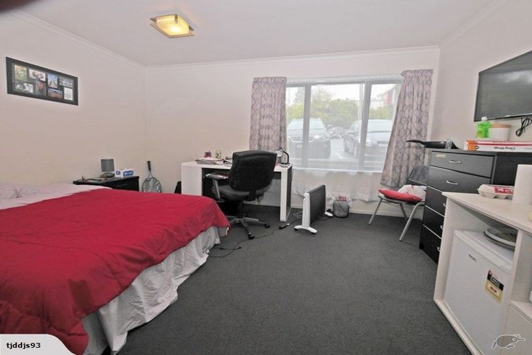 Photo of property in 99 Clyde Street, North Dunedin, Dunedin, 9016