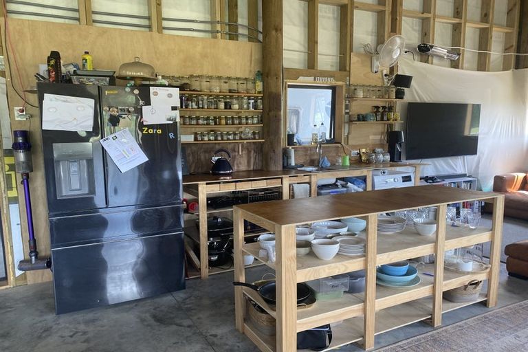 Photo of property in 196 Tavinor Road, Otaika, Whangarei, 0170