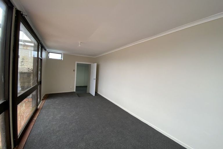 Photo of property in 9 Rangitane Street, Maupuia, Wellington, 6022