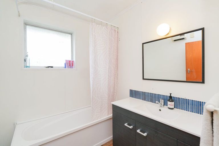 Photo of property in 63 Cunningham Street, Grasmere, Invercargill, 9810