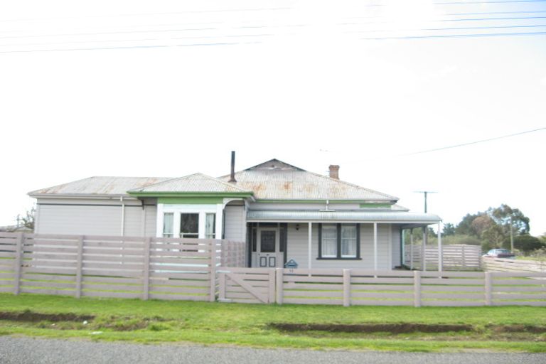 Photo of property in 11 Meta Street, Takapau, 4203