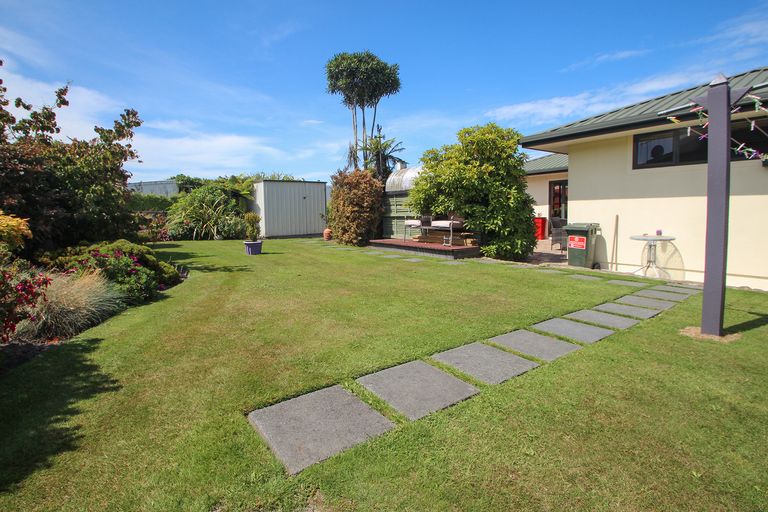 Photo of property in 6 Kenilworth Road, Oamaru North, Oamaru, 9400