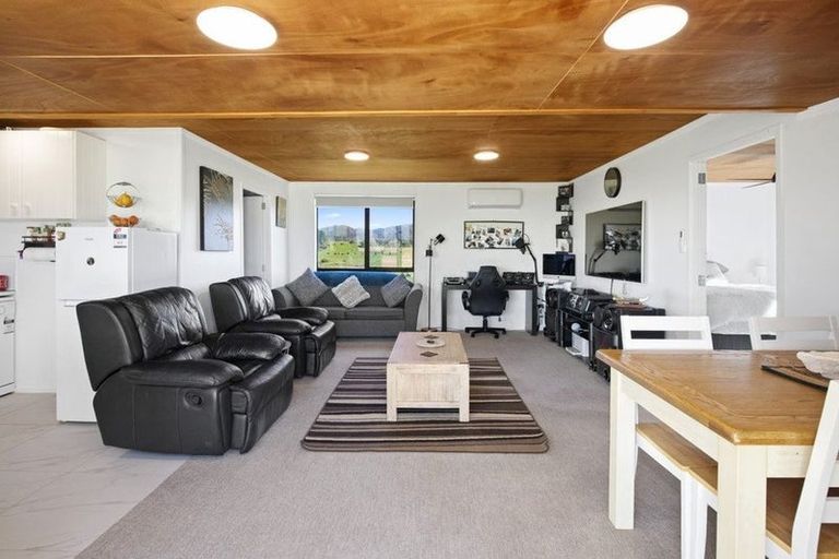 Photo of property in 875 East Coast Road, Kaiaua, Pokeno, 2473