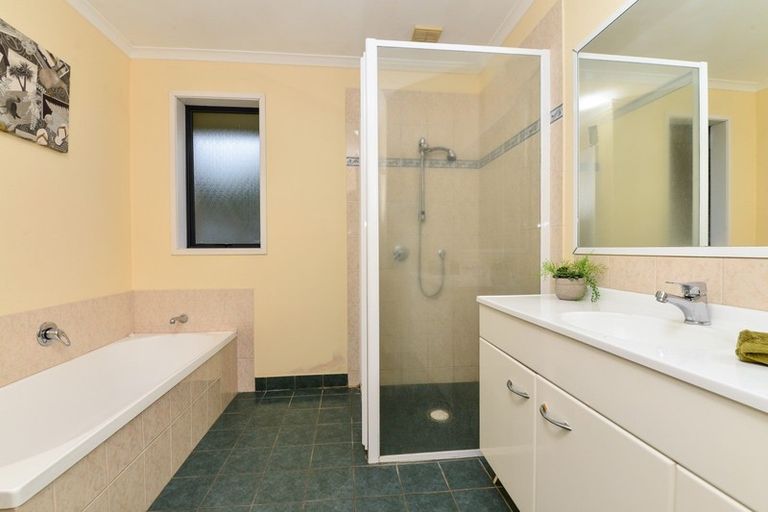 Photo of property in 61 Cairns Crescent, Rototuna, Hamilton, 3210