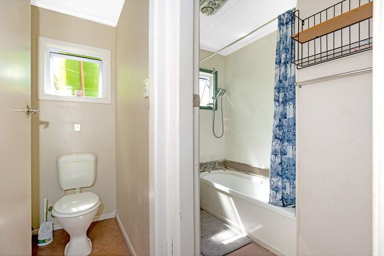 Photo of property in 59 Lyell Road, Outer Kaiti, Gisborne, 4010