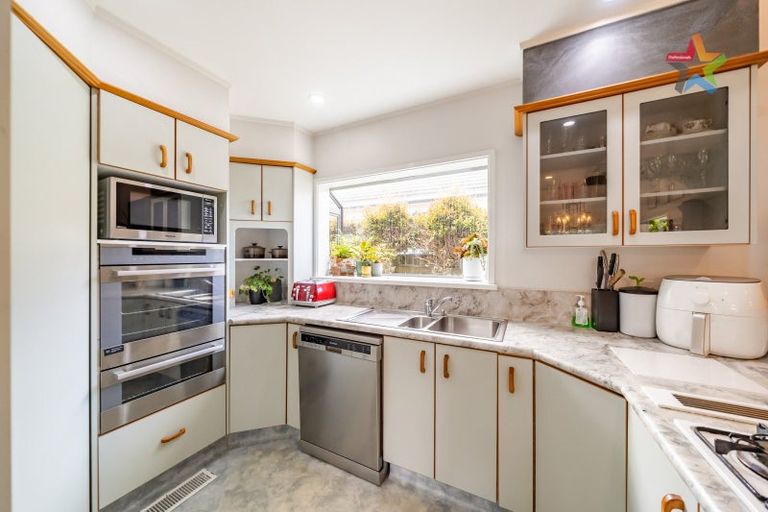 Photo of property in 64 Wyndrum Avenue, Waterloo, Lower Hutt, 5011