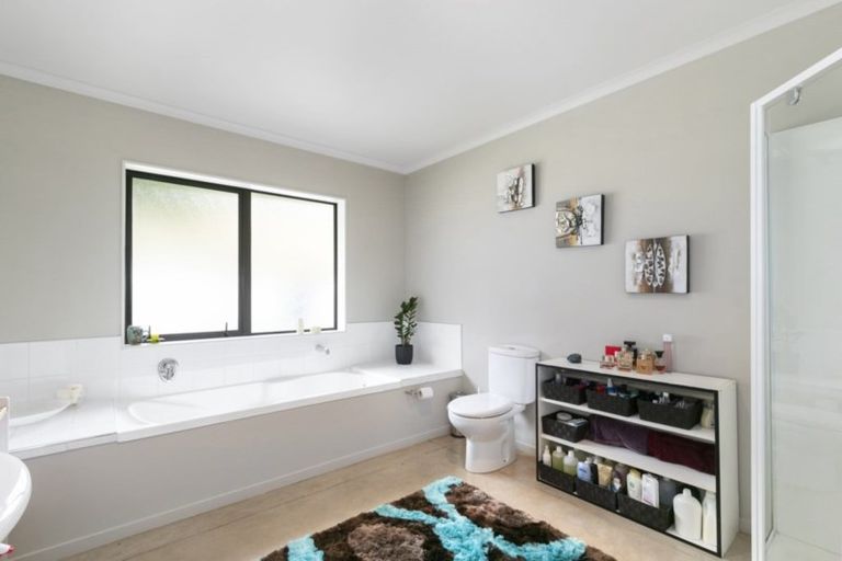 Photo of property in 91b Kakariki Way, Whitemans Valley, Upper Hutt, 5371