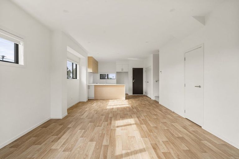 Photo of property in 1/75 Mcannalley Street, Manurewa East, Auckland, 2102