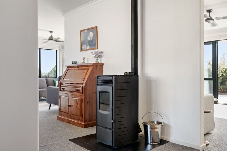 Photo of property in 11 Bernies Way, Ohauiti, Tauranga, 3112