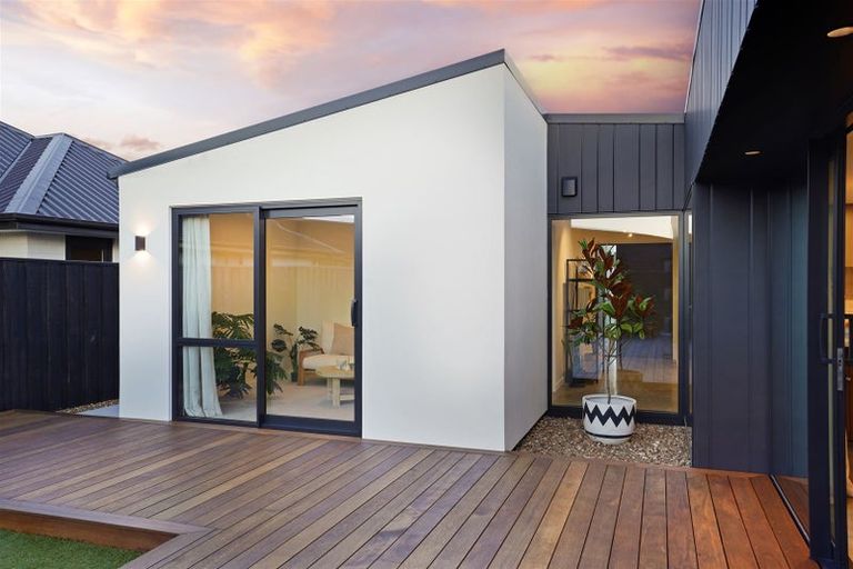 Photo of property in 9 Reece Place, Marshland, Christchurch, 8051