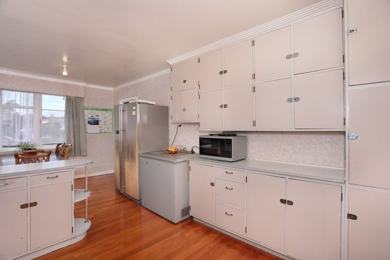 Photo of property in 34 Milne Street, Hunterville, 4730