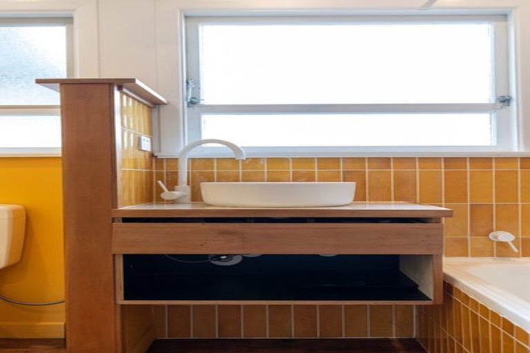 Photo of property in 11 Golf Road, Tahunanui, Nelson, 7011