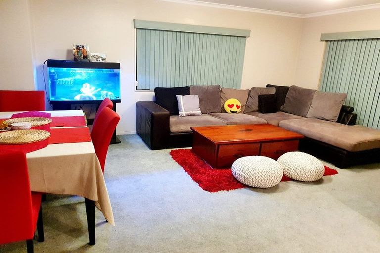 Photo of property in 42d Kitchener Road, Waiuku, 2123