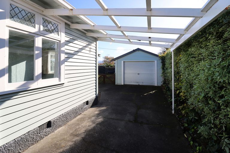 Photo of property in 10 Garrison Street, Carterton, 5713