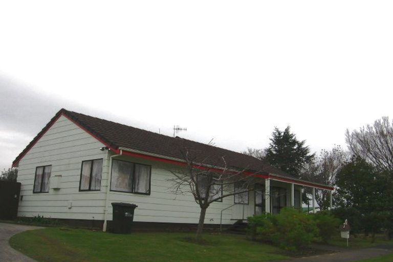 Photo of property in 22 Rosedale Crescent, Cloverlea, Palmerston North, 4412