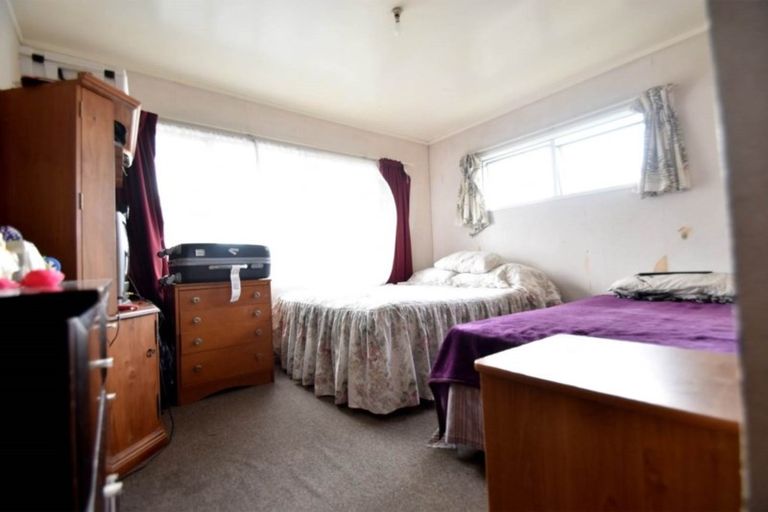 Photo of property in 2/3 Secretariat Place, Randwick Park, Auckland, 2105