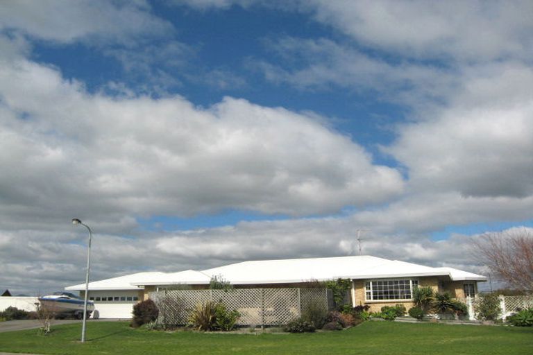 Photo of property in 24 Ohiwa Parade, Ohope, 3121