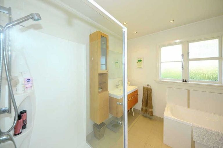 Photo of property in 8 Yardley Street, Avonhead, Christchurch, 8042