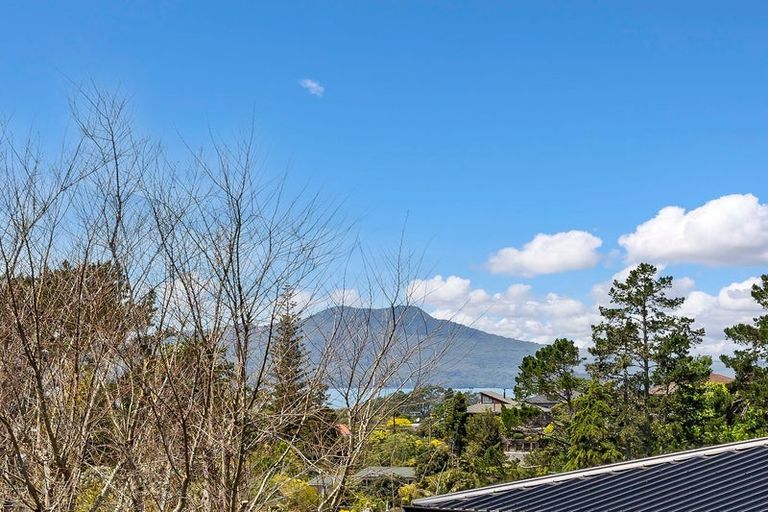 Photo of property in 48b Peter Terrace, Castor Bay, Auckland, 0620