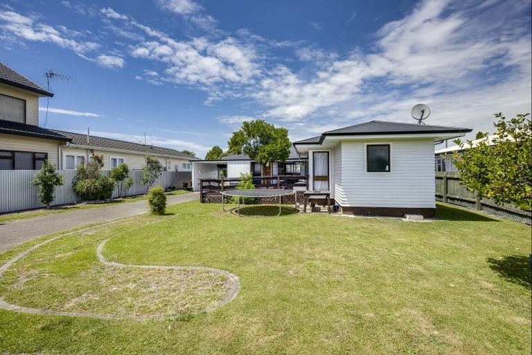 Photo of property in 301 Kennedy Road, Onekawa, Napier, 4110