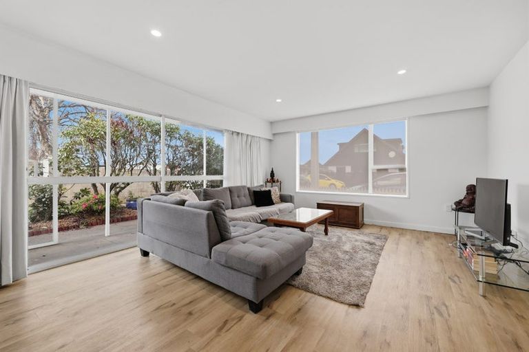 Photo of property in 160 Macandrew Road, South Dunedin, Dunedin, 9012
