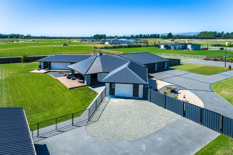 Photo of property in 62 Kingsdowne Drive, West Melton, 7618