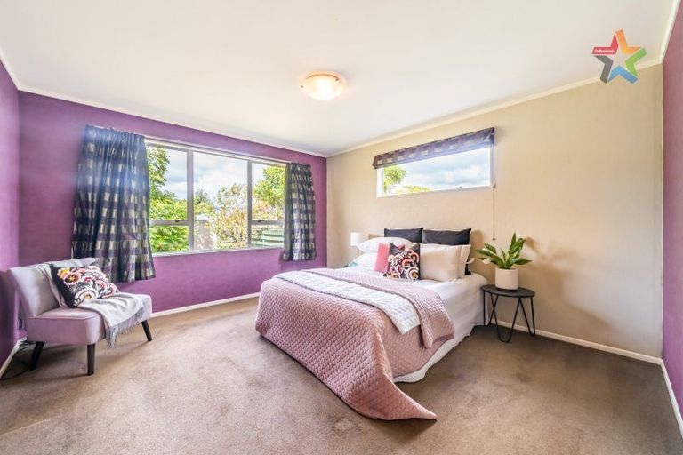 Photo of property in 25 Larchmont Grove, Totara Park, Upper Hutt, 5018