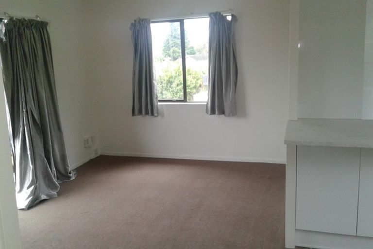 Photo of property in 12 Arde Place, Massey, Auckland, 0614