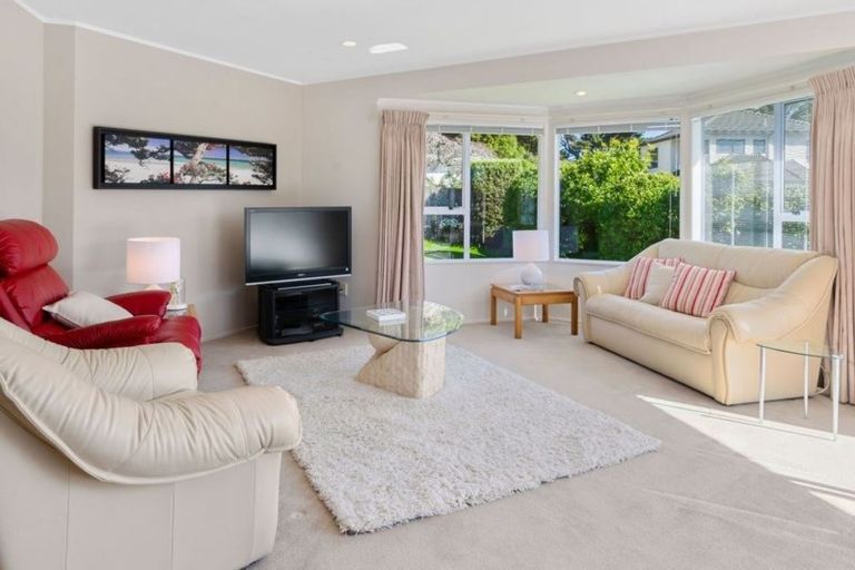 Photo of property in 5 Rimu Rise, Albany, Auckland, 0632