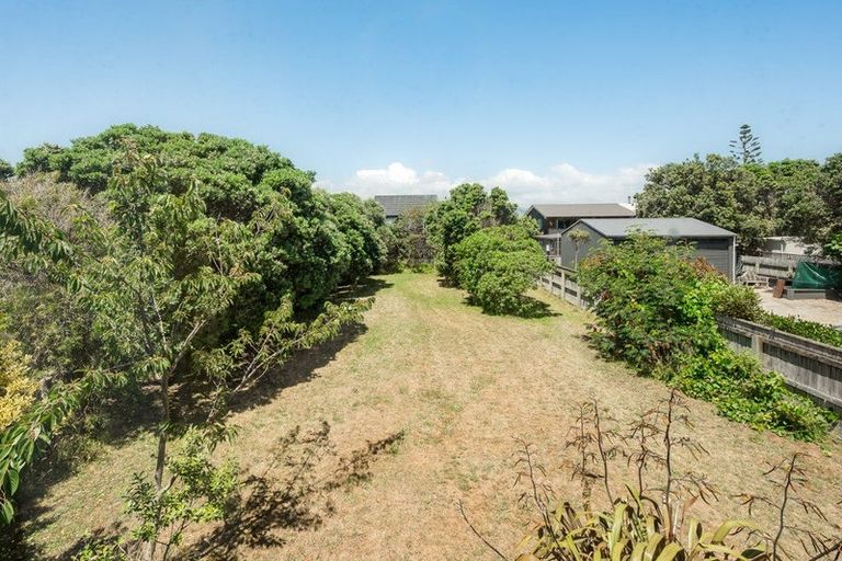 Photo of property in 239 Manly Street, Paraparaumu Beach, Paraparaumu, 5032