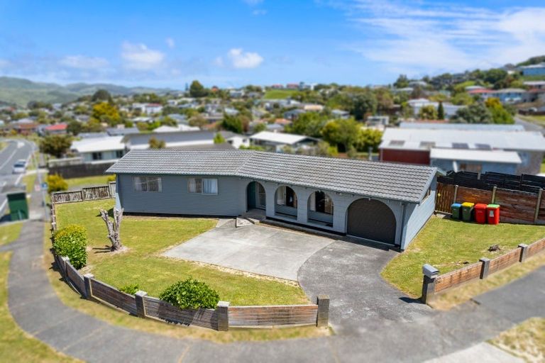 Photo of property in 62 Desert Gold Street, Ascot Park, Porirua, 5024