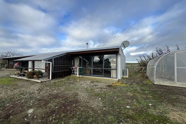 Photo of property in 192 Waihao Back Road, Waimate, 7979